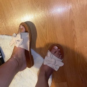 Brand new sandals with tan bow